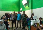 Babinsa Kawal Penyaluran Bantuan Pangan di Setiawargi, Ribuan Warga Terima Beras dan Minyak